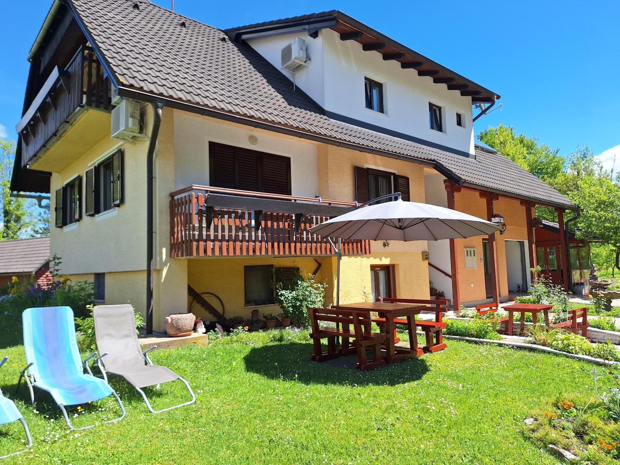 רסטובקה Guesthouse Ana&Ljubo מראה חיצוני תמונה