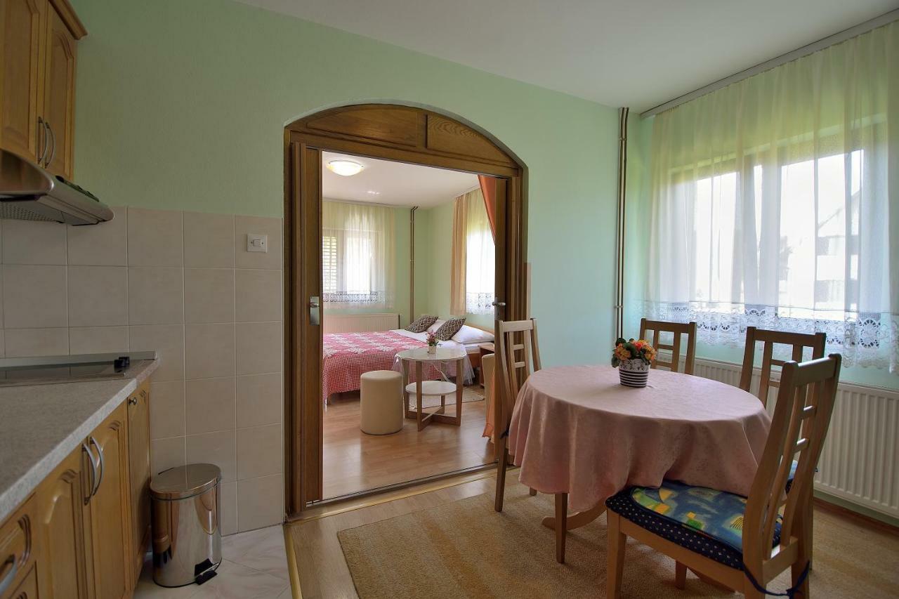 רסטובקה Guesthouse Ana&Ljubo מראה חיצוני תמונה